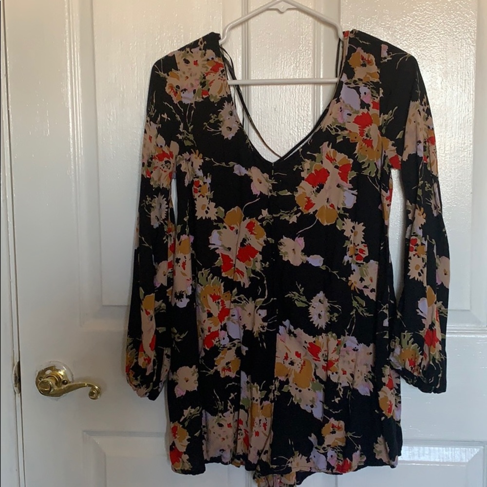 Billabong romper flower pattern exposed back